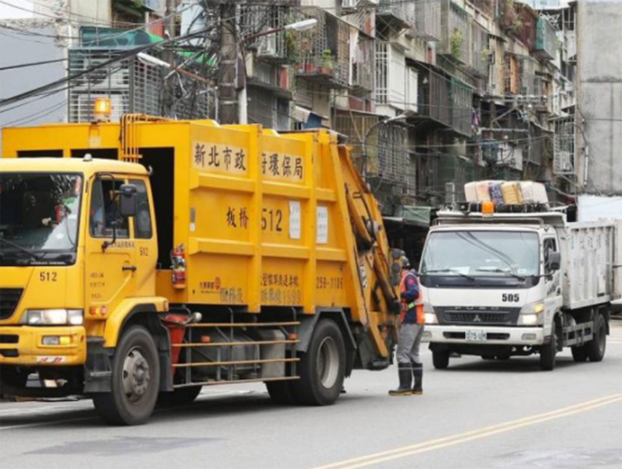 大型垃圾或回收物可以聯繫各地環保局